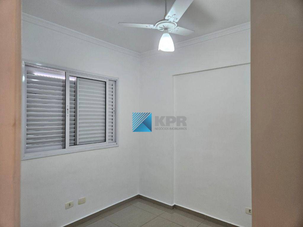 Apartamento para alugar com 3 quartos, 102m² - Foto 11