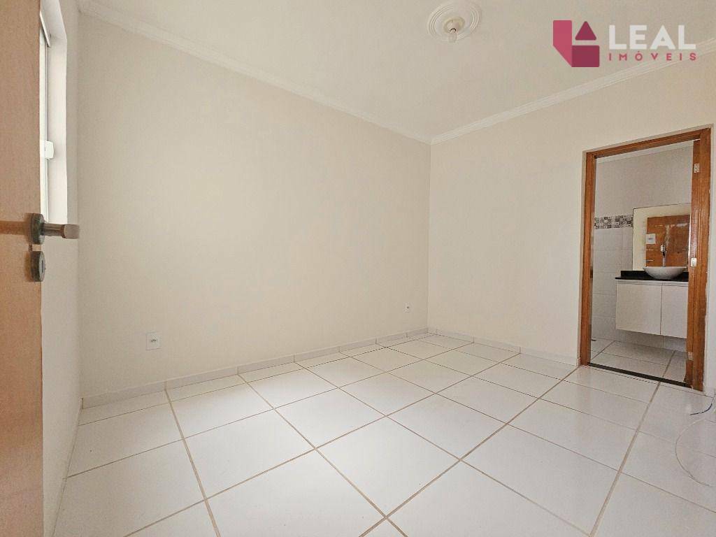 Apartamento para alugar com 3 quartos, 110m² - Foto 12