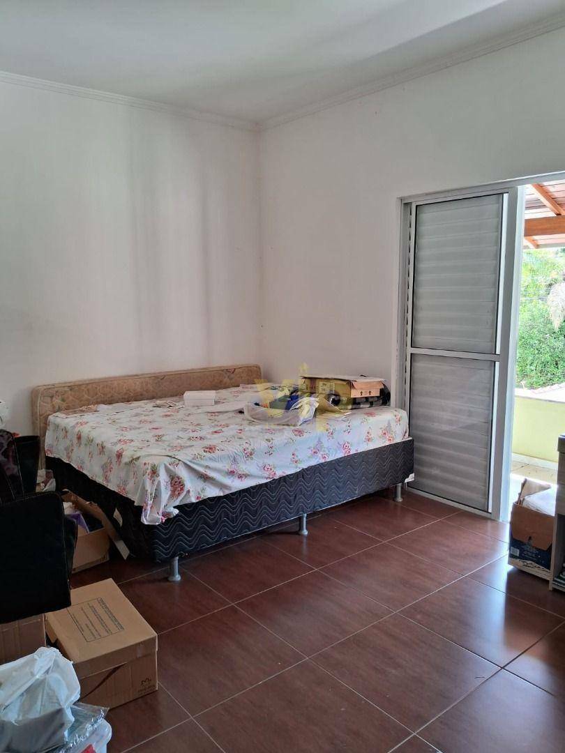 Casa à venda com 3 quartos, 232m² - Foto 11