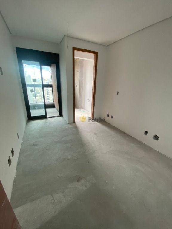 Apartamento à venda com 3 quartos, 175m² - Foto 8