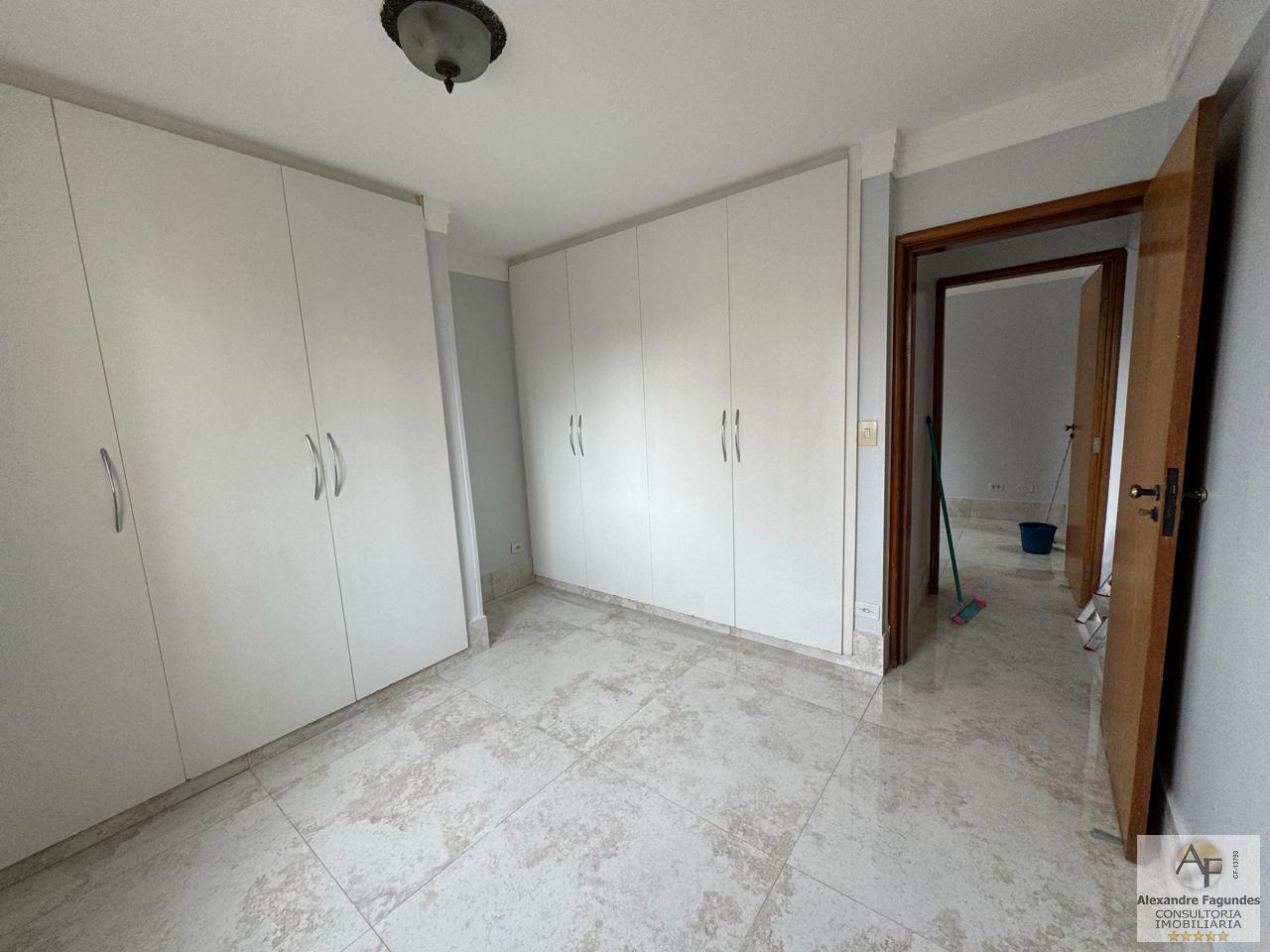 Apartamento à venda com 3 quartos, 94m² - Foto 20