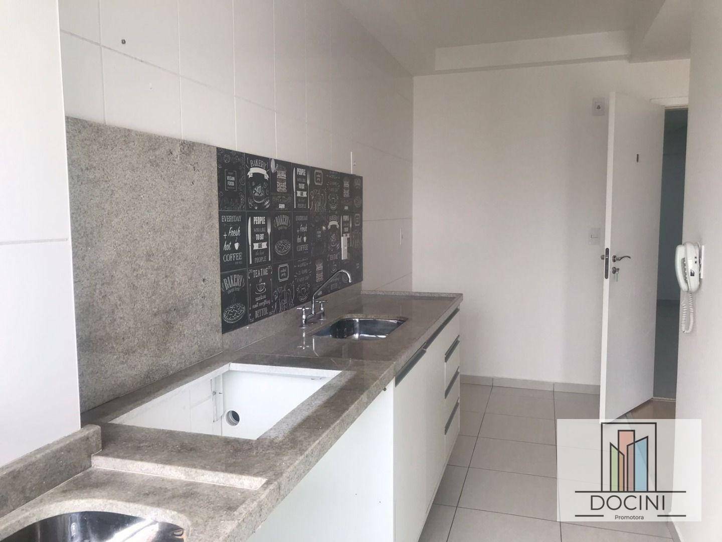 Apartamento à venda com 2 quartos, 61m² - Foto 2