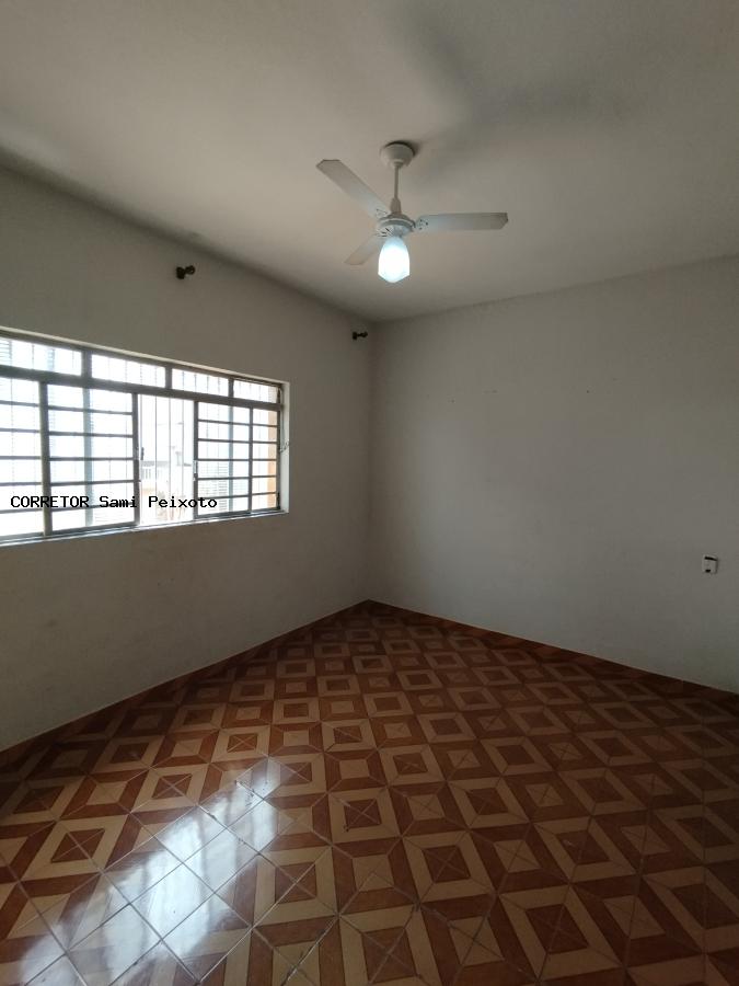 Casa à venda com 2 quartos, 162m² - Foto 5