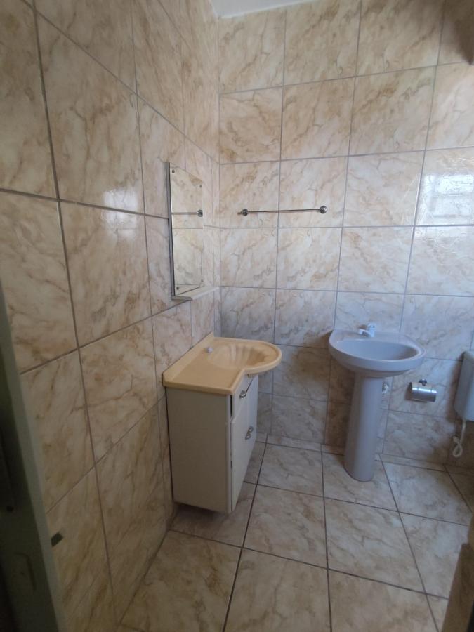 Casa para alugar com 2 quartos, 150m² - Foto 6