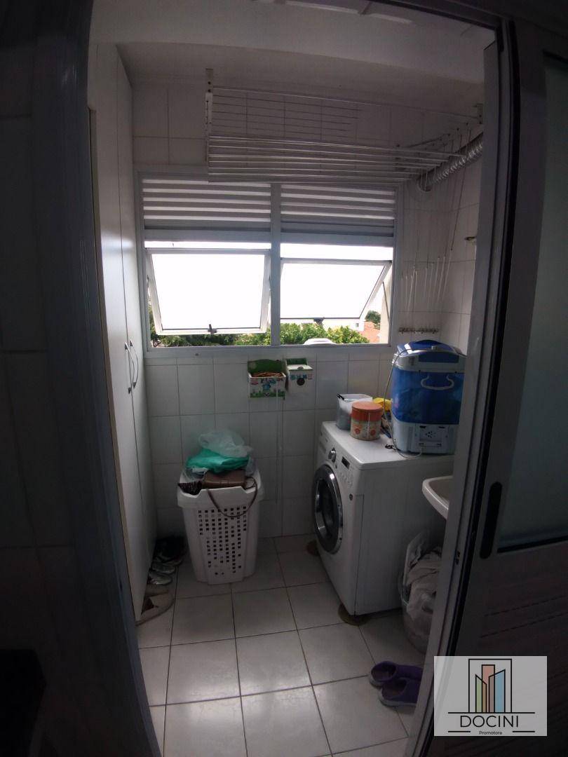 Apartamento à venda com 3 quartos, 75m² - Foto 8