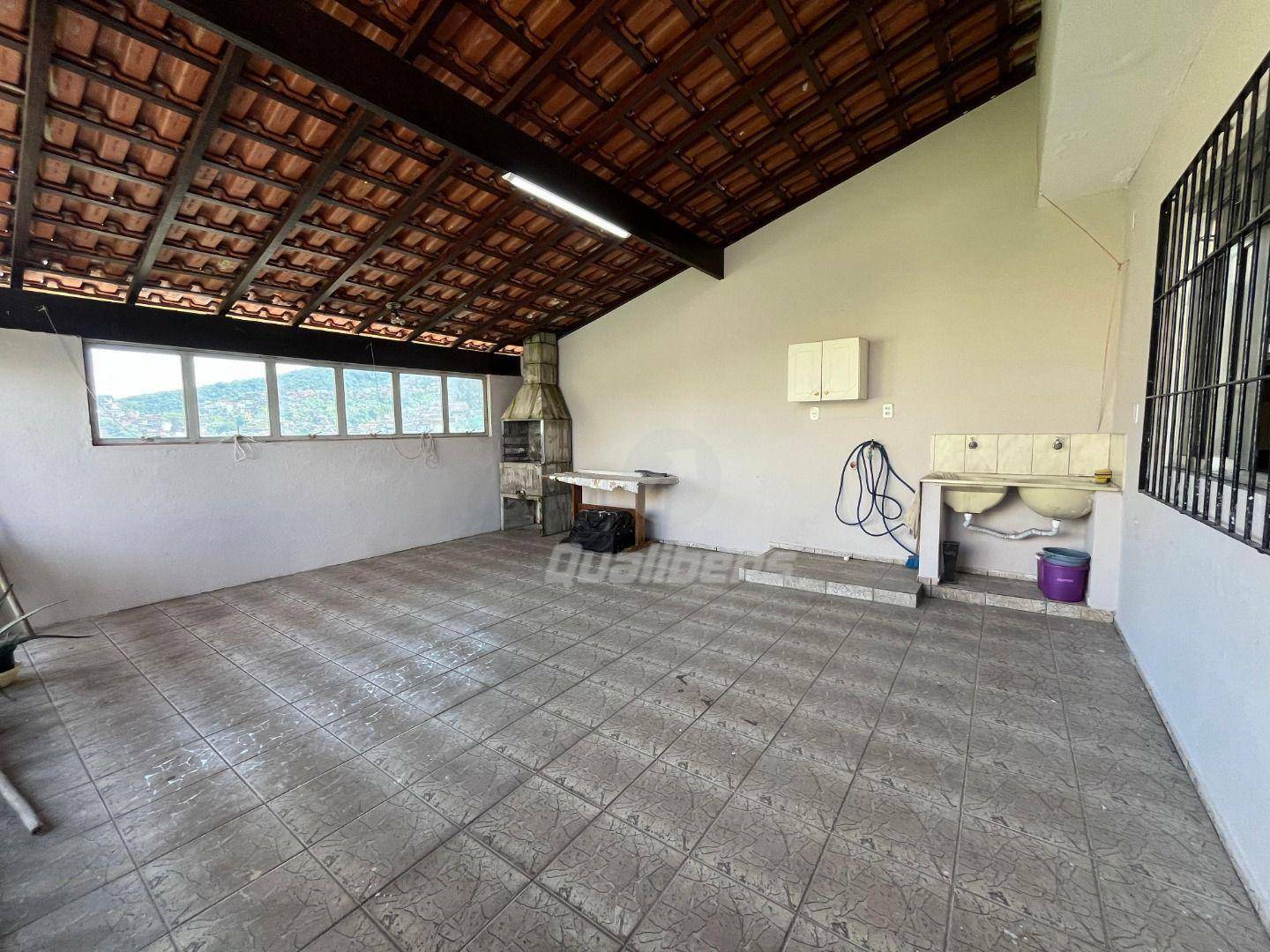 Casa à venda com 3 quartos, 242m² - Foto 15