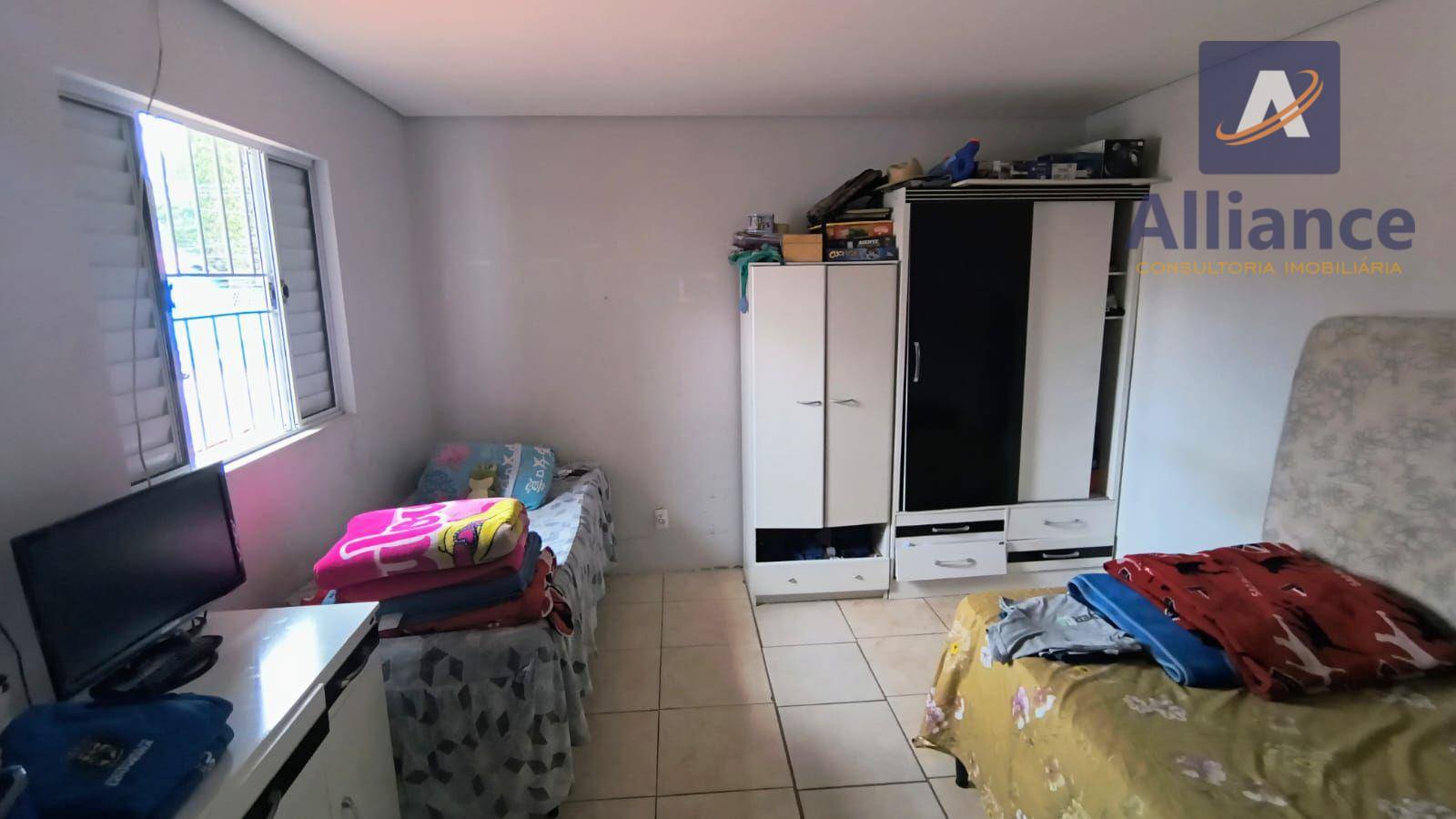 Casa à venda com 2 quartos, 80m² - Foto 5