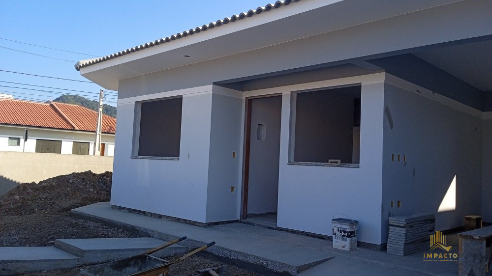 Casa à venda com 2 quartos, 88m² - Foto 1