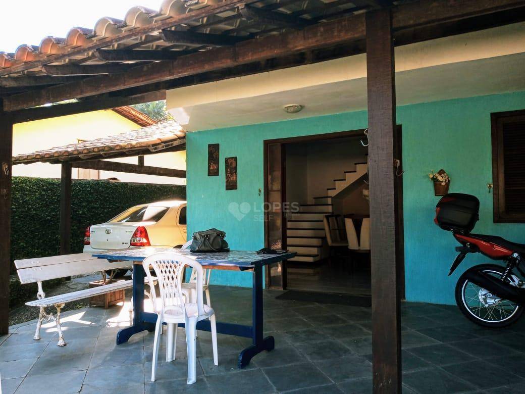 Casa à venda com 4 quartos, 360M2 - Foto 1