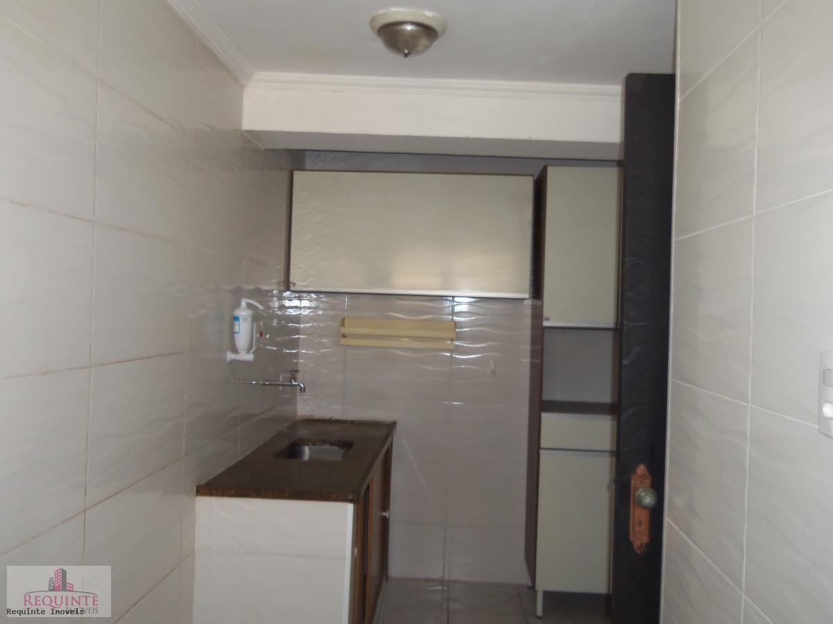 Apartamento à venda com 2 quartos, 46m² - Foto 4