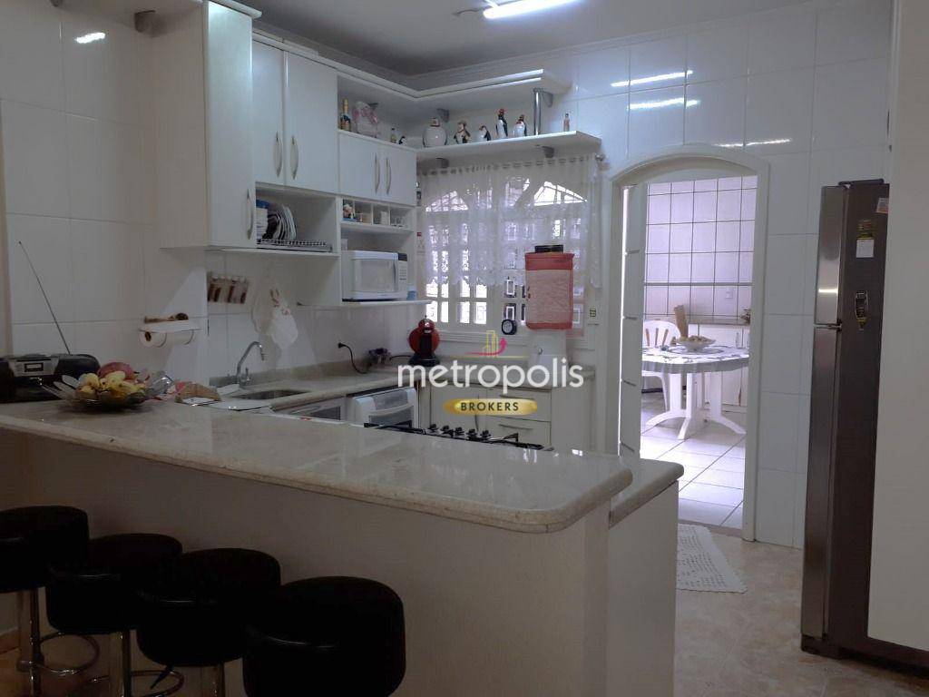 Sobrado à venda e aluguel com 3 quartos, 150m² - Foto 6