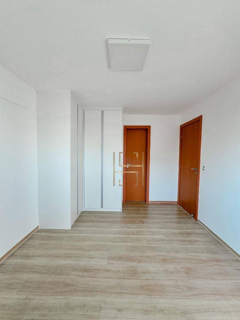 Apartamento à venda com 4 quartos, 136m² - Foto 11