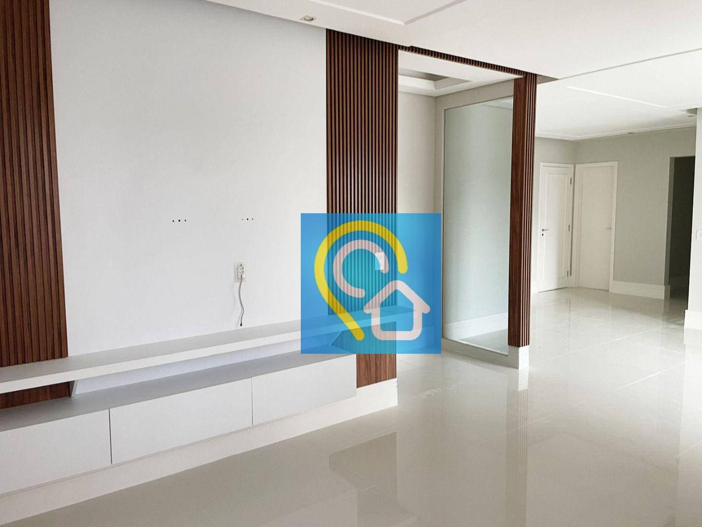 Apartamento para alugar com 2 quartos, 110m² - Foto 1