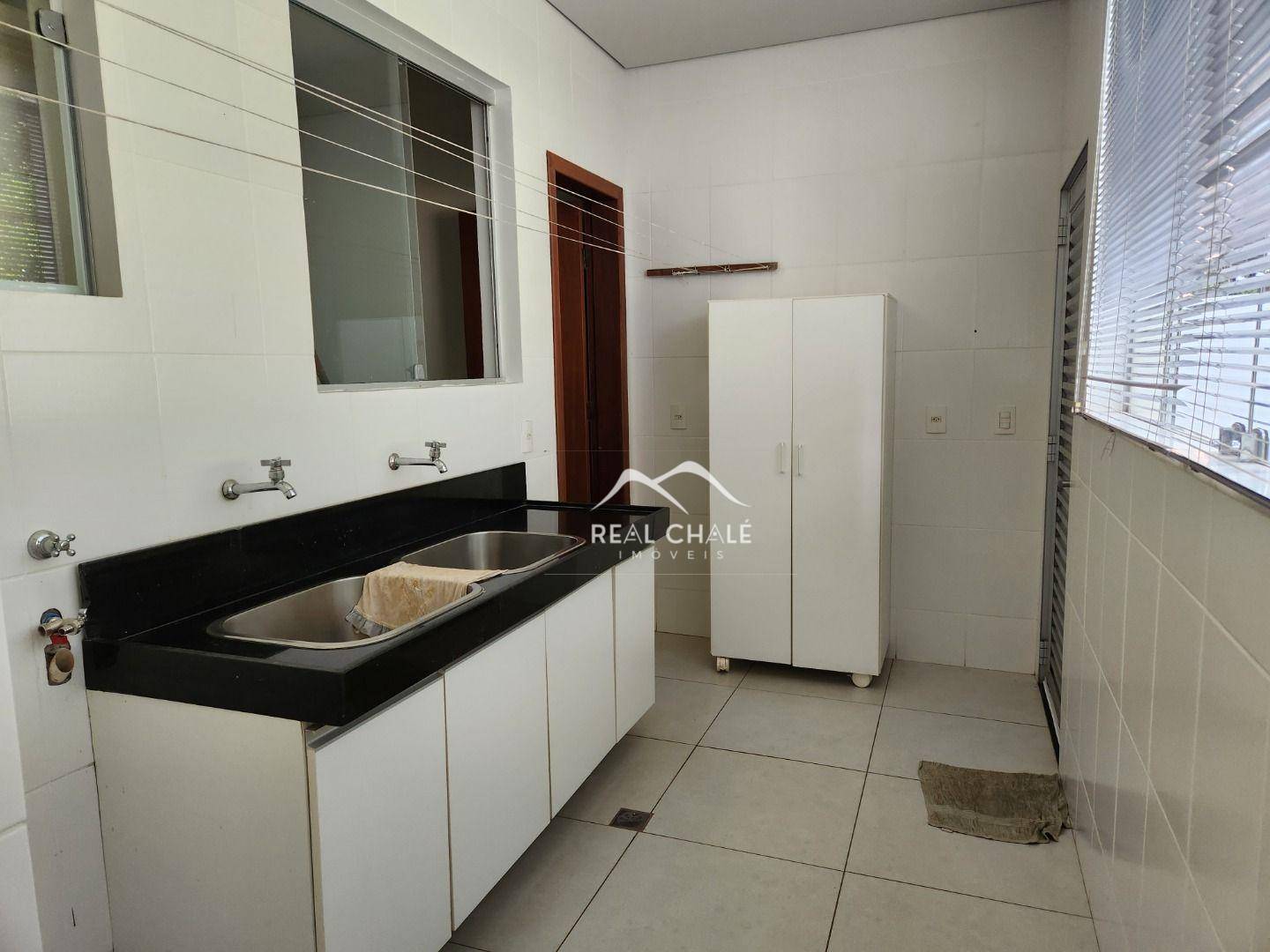 Casa de Condomínio à venda com 4 quartos, 475m² - Foto 31