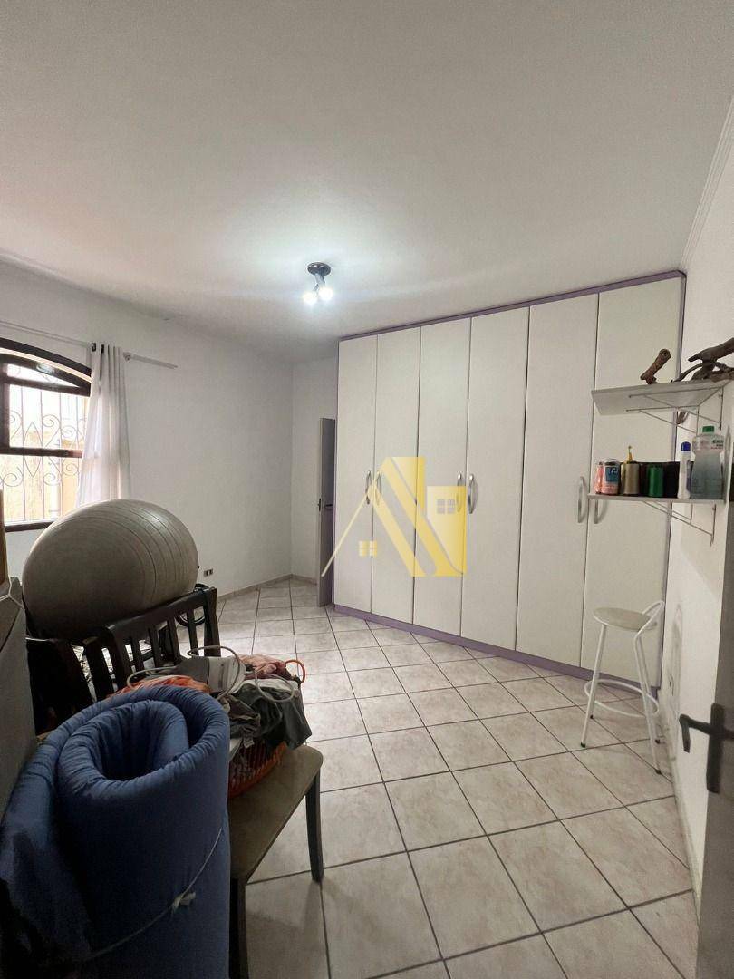 Casa à venda com 3 quartos, 235m² - Foto 10