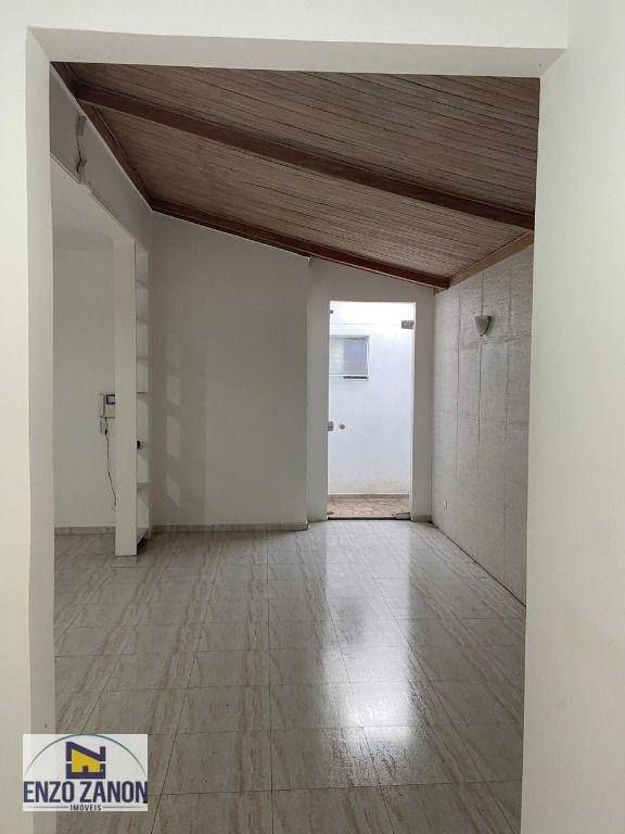 Casa à venda com 3 quartos, 256m² - Foto 7