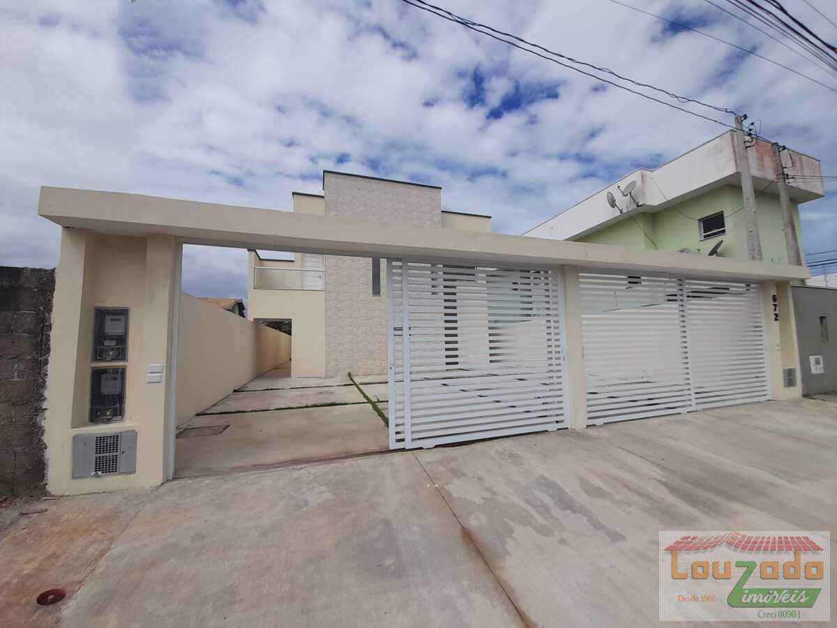 Casa à venda com 2 quartos, 90m² - Foto 2