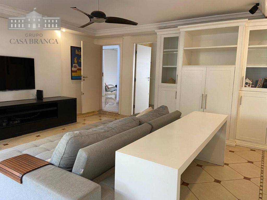 Casa à venda com 3 quartos, 324m² - Foto 17