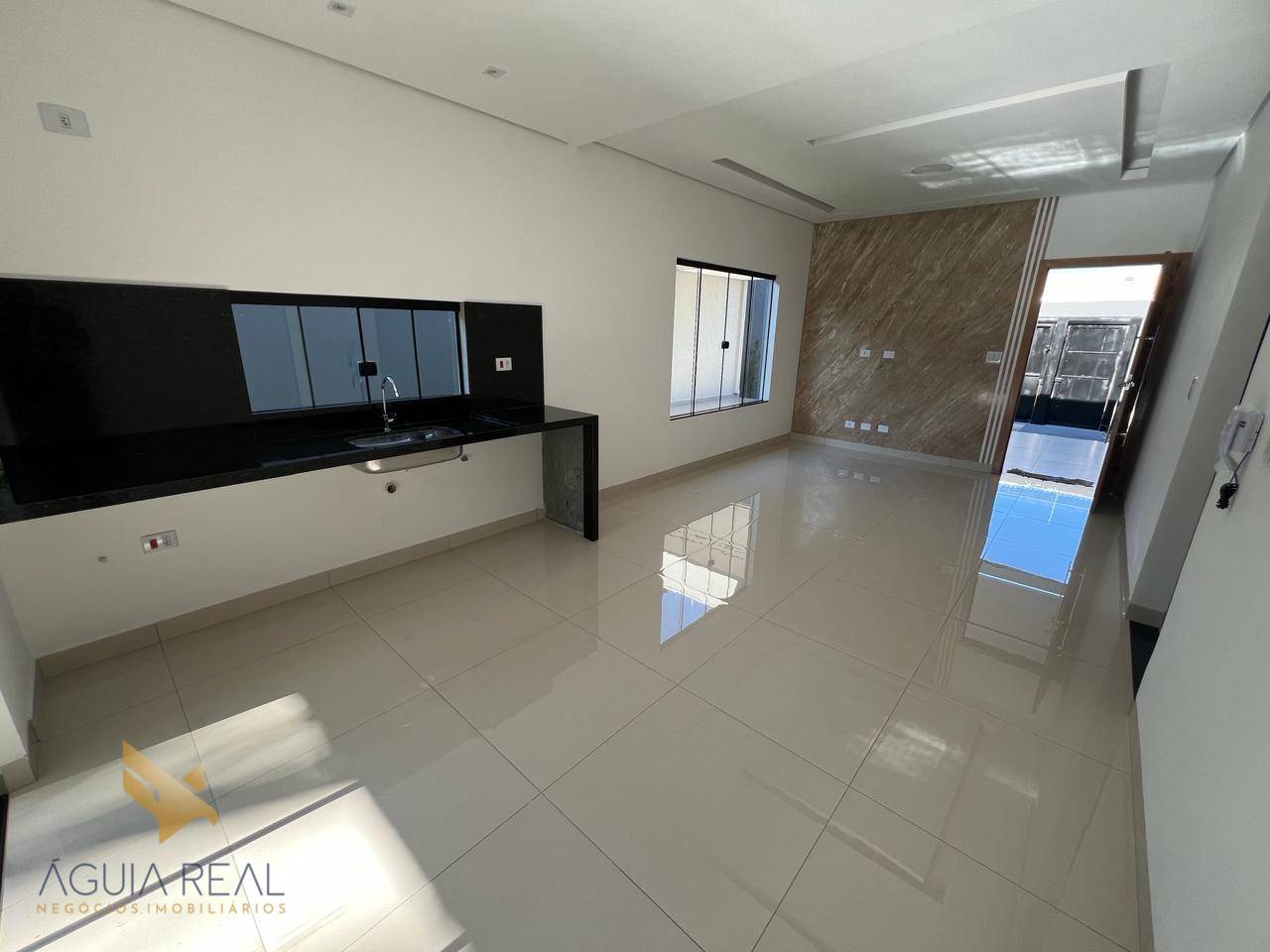 Casa à venda com 3 quartos, 121m² - Foto 8