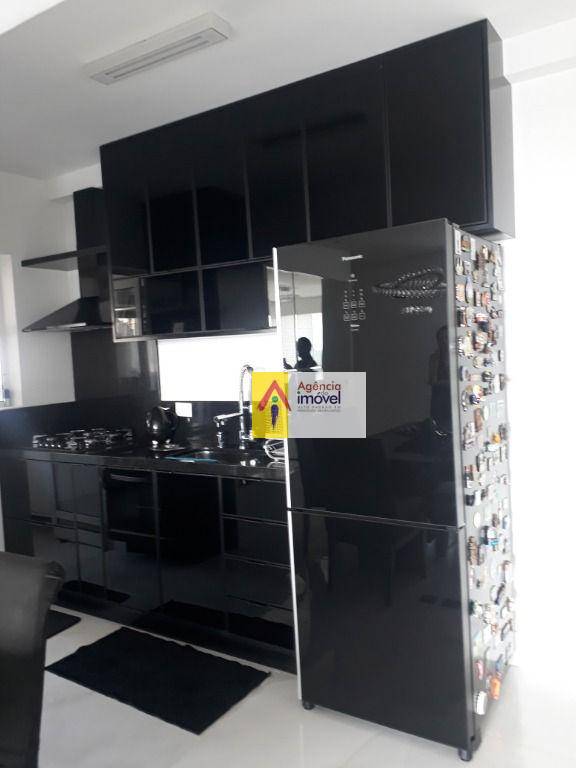 Apartamento à venda com 3 quartos, 86m² - Foto 14