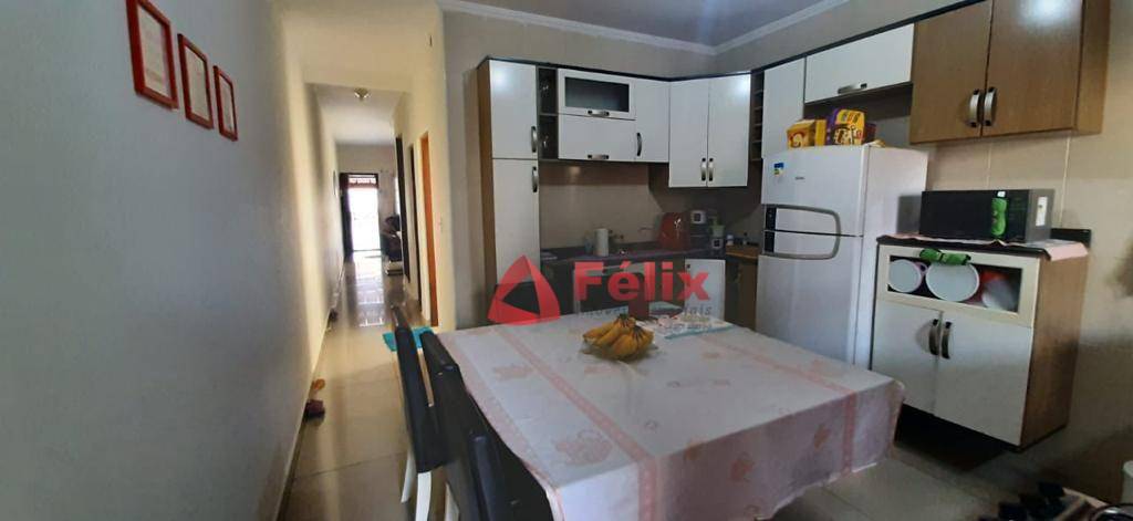 Casa à venda com 3 quartos, 250m² - Foto 14