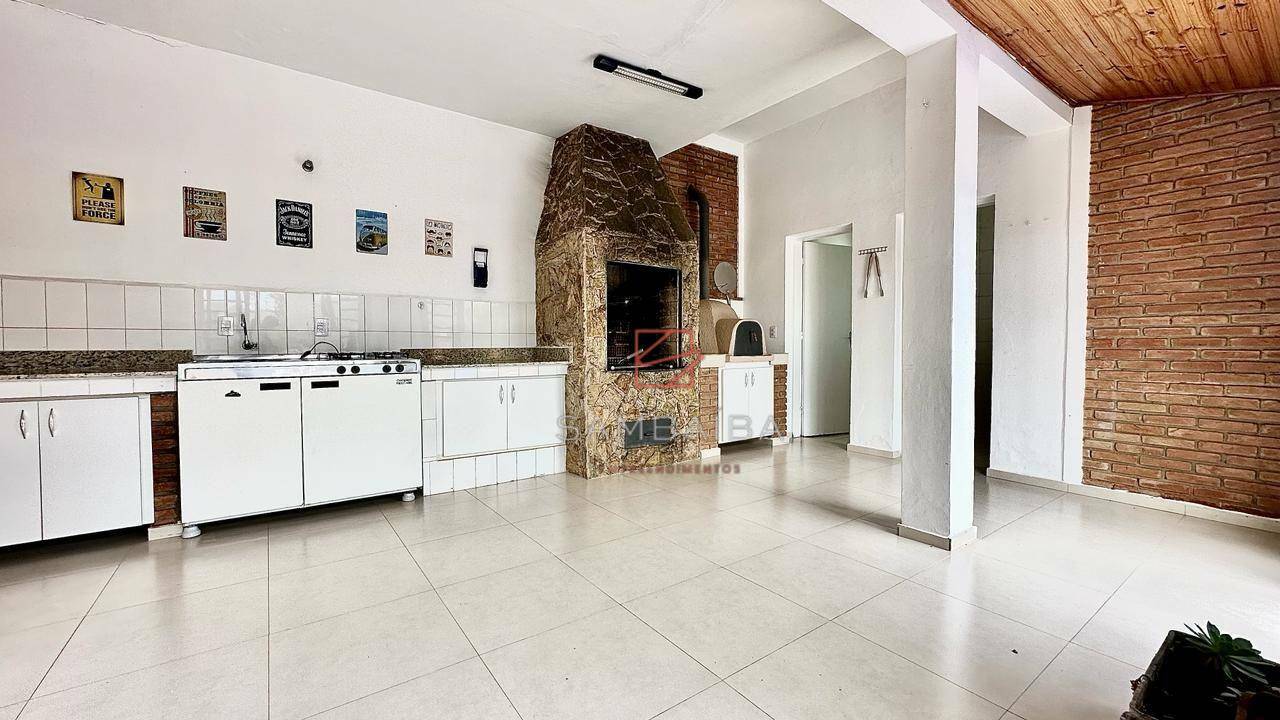 Casa à venda e aluguel com 3 quartos, 350m² - Foto 14