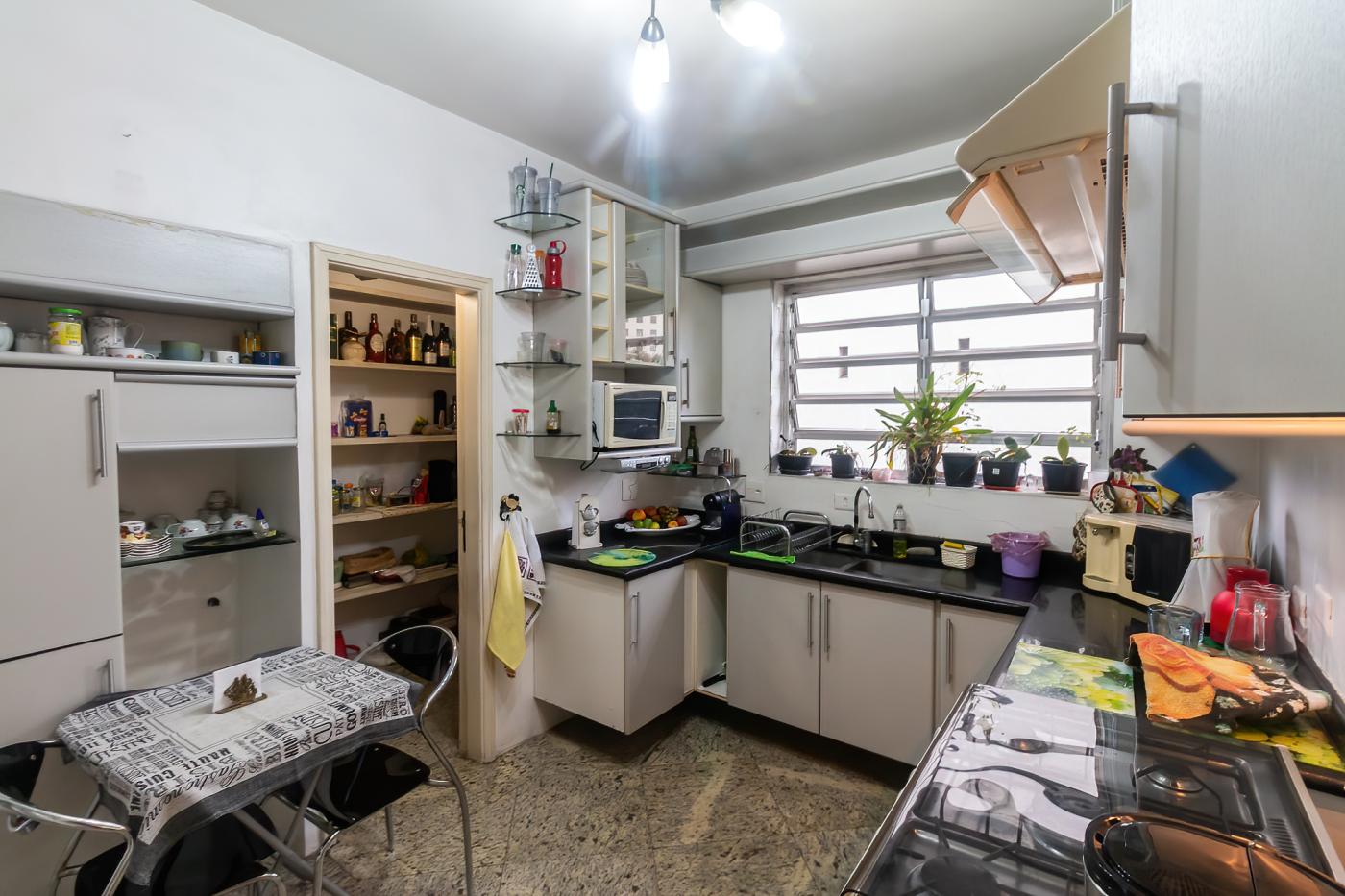 Apartamento à venda com 3 quartos, 188m² - Foto 1