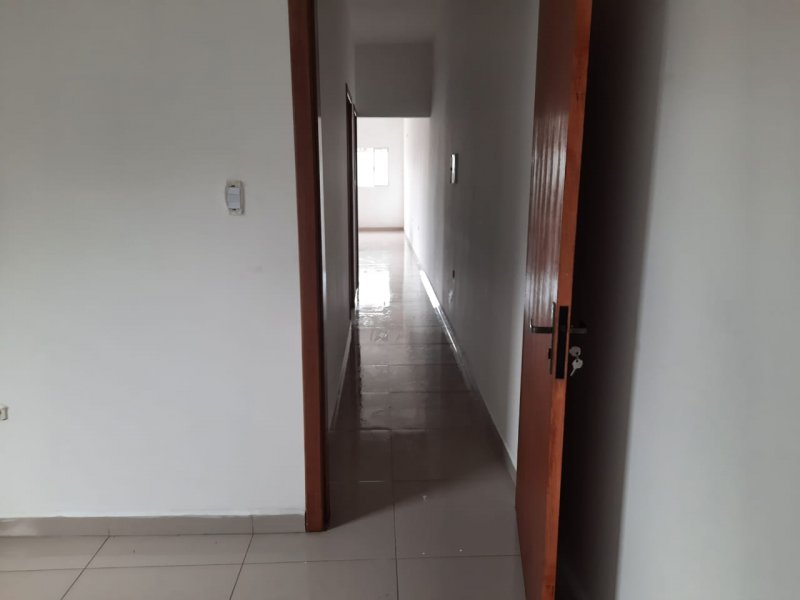 Casa à venda com 2 quartos, 66m² - Foto 9