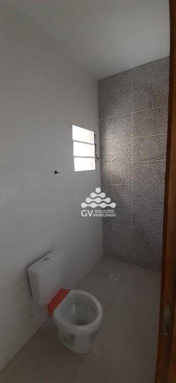 Casa à venda com 2 quartos, 70m² - Foto 15