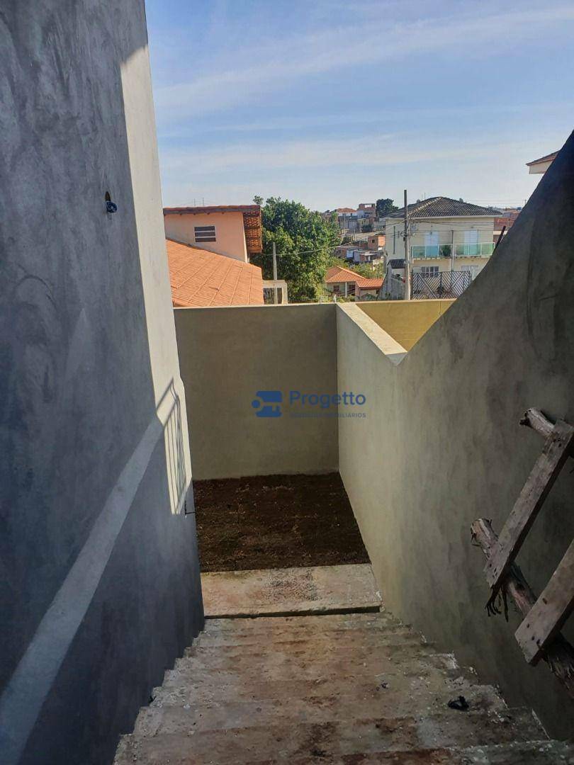 Casa à venda com 2 quartos, 60m² - Foto 2