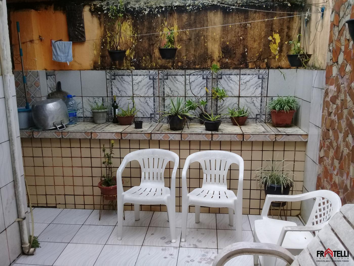 Casa à venda com 4 quartos, 200m² - Foto 15