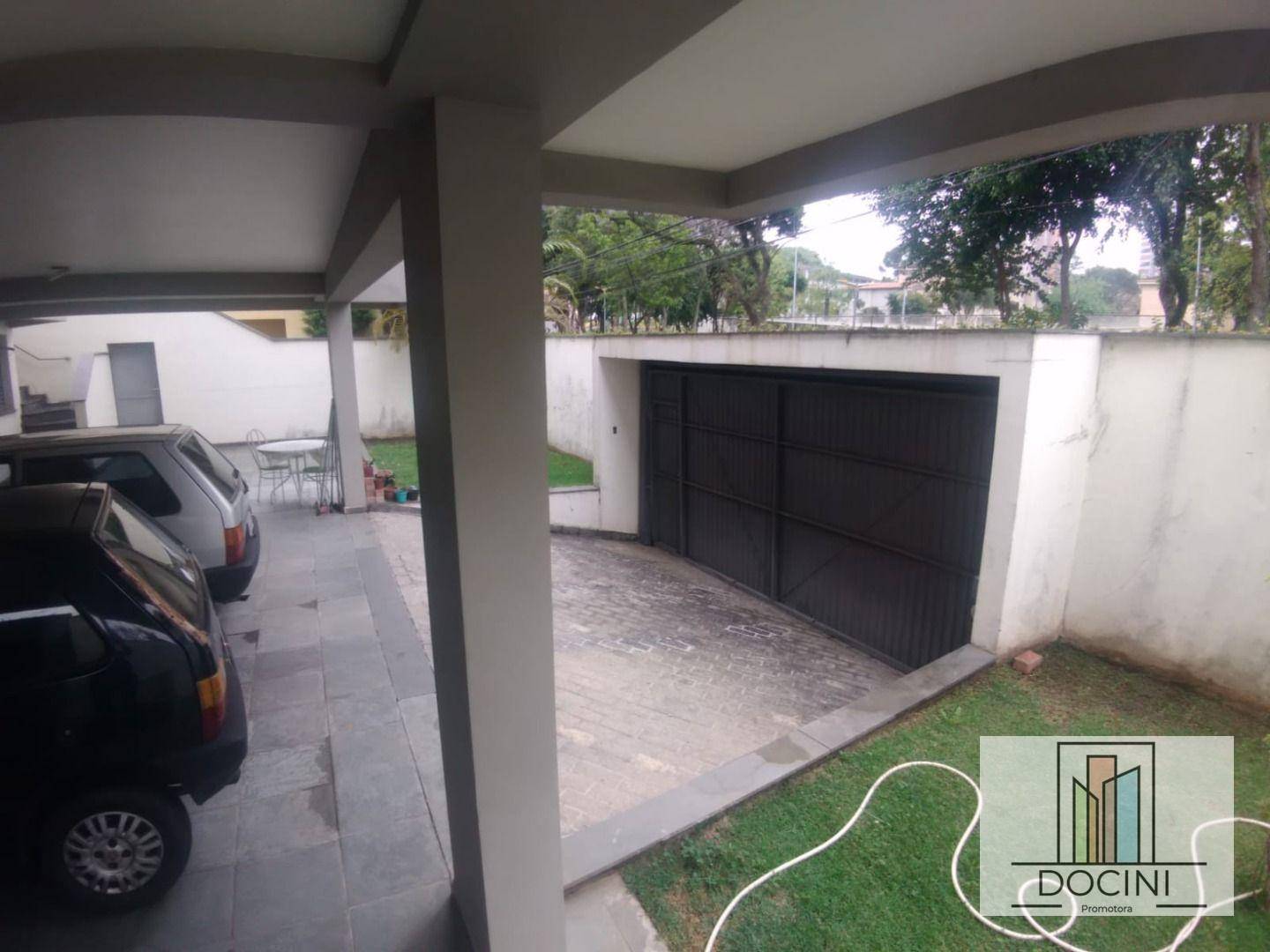 Casa para alugar com 3 quartos, 360M2 - Foto 11