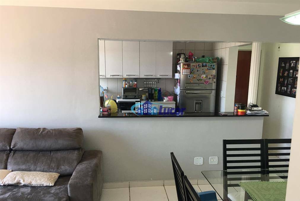 Apartamento à venda com 2 quartos, 58m² - Foto 3