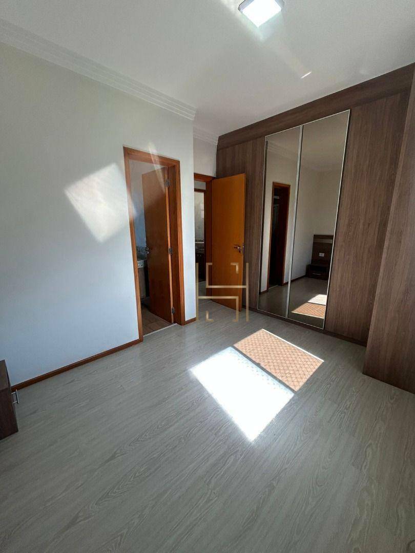 Apartamento à venda com 3 quartos, 92m² - Foto 3