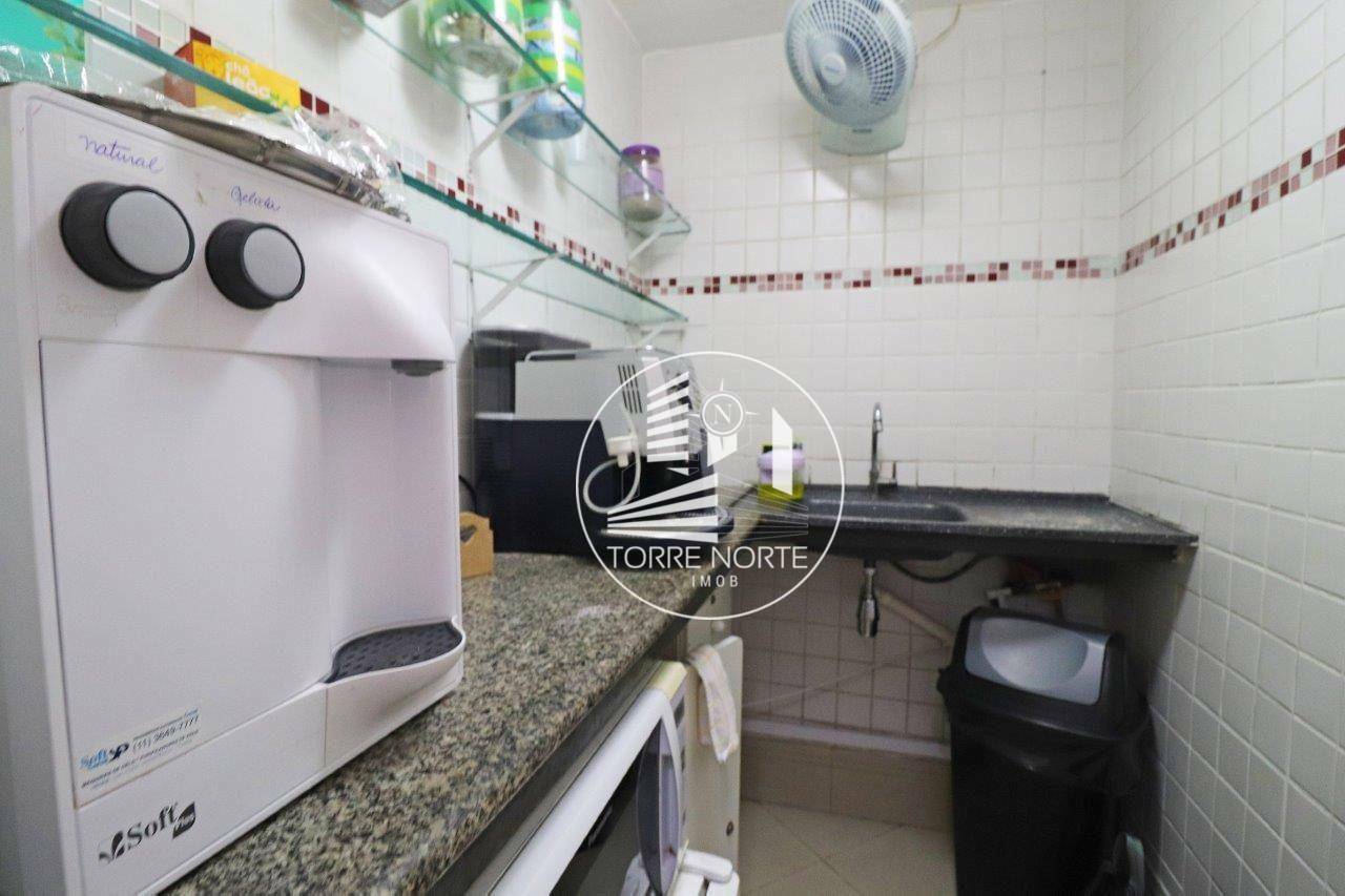 Casa à venda com 1 quarto, 450m² - Foto 4