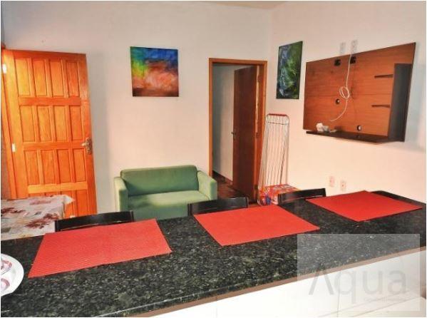 Casa à venda com 2 quartos, 150m² - Foto 1