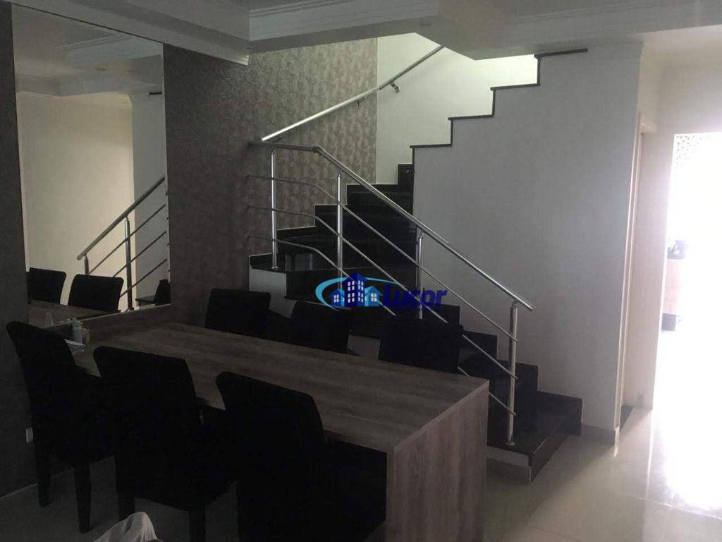 Sobrado à venda com 3 quartos, 120m² - Foto 2