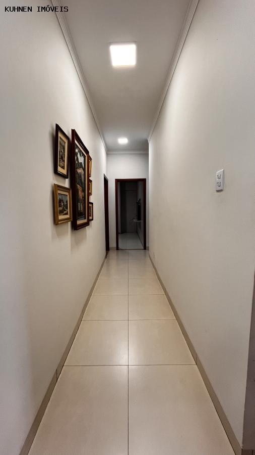 Casa à venda com 4 quartos, 660m² - Foto 7