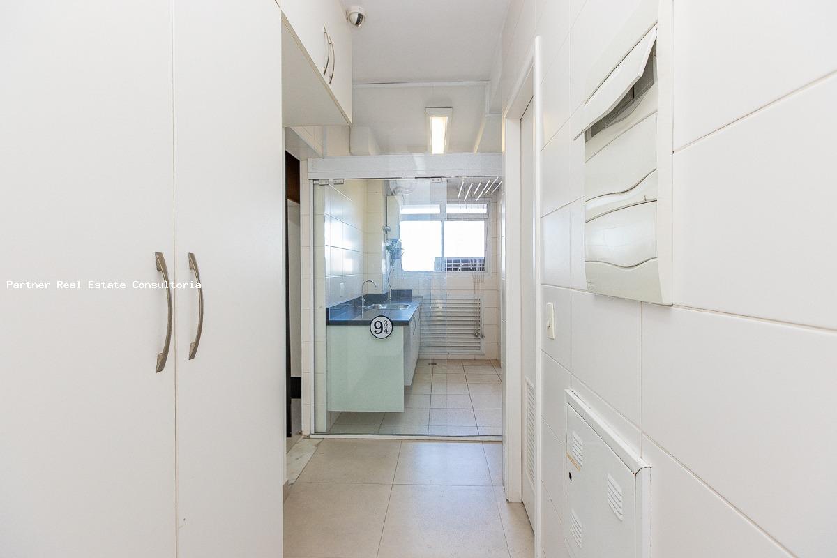 Apartamento à venda com 3 quartos, 222m² - Foto 46