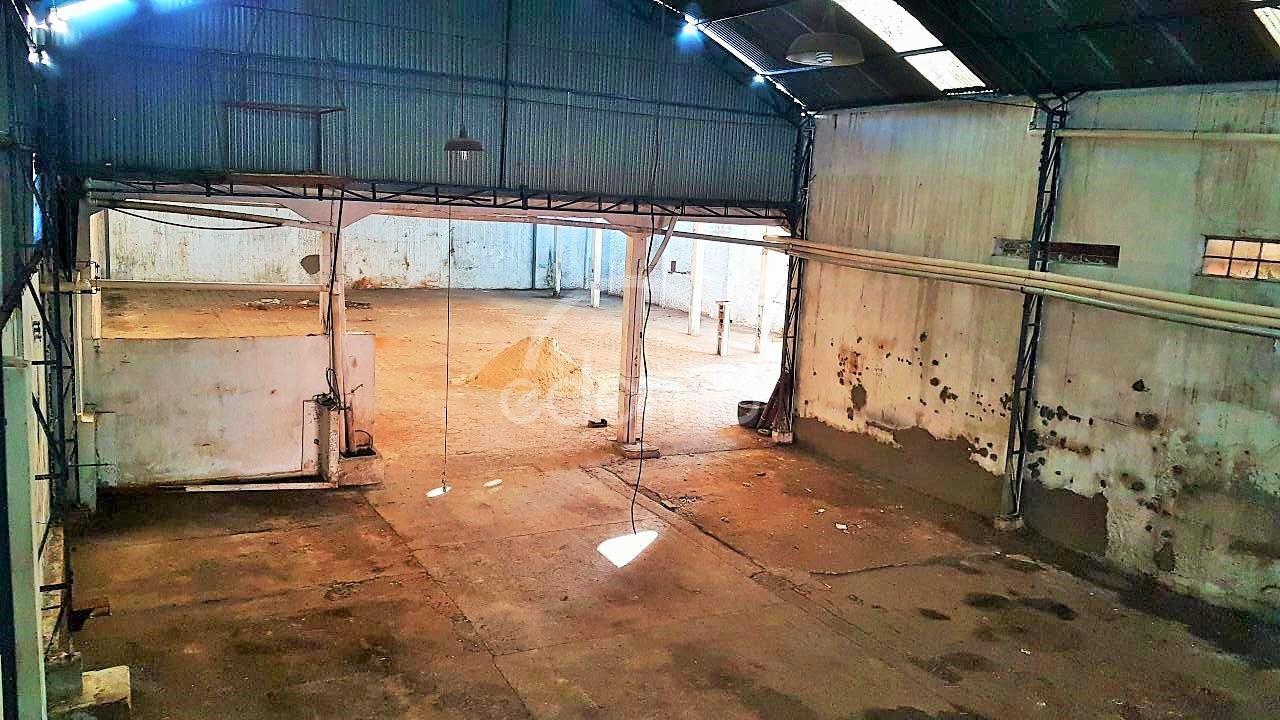 Prédio Inteiro para alugar, 1300m² - Foto 8