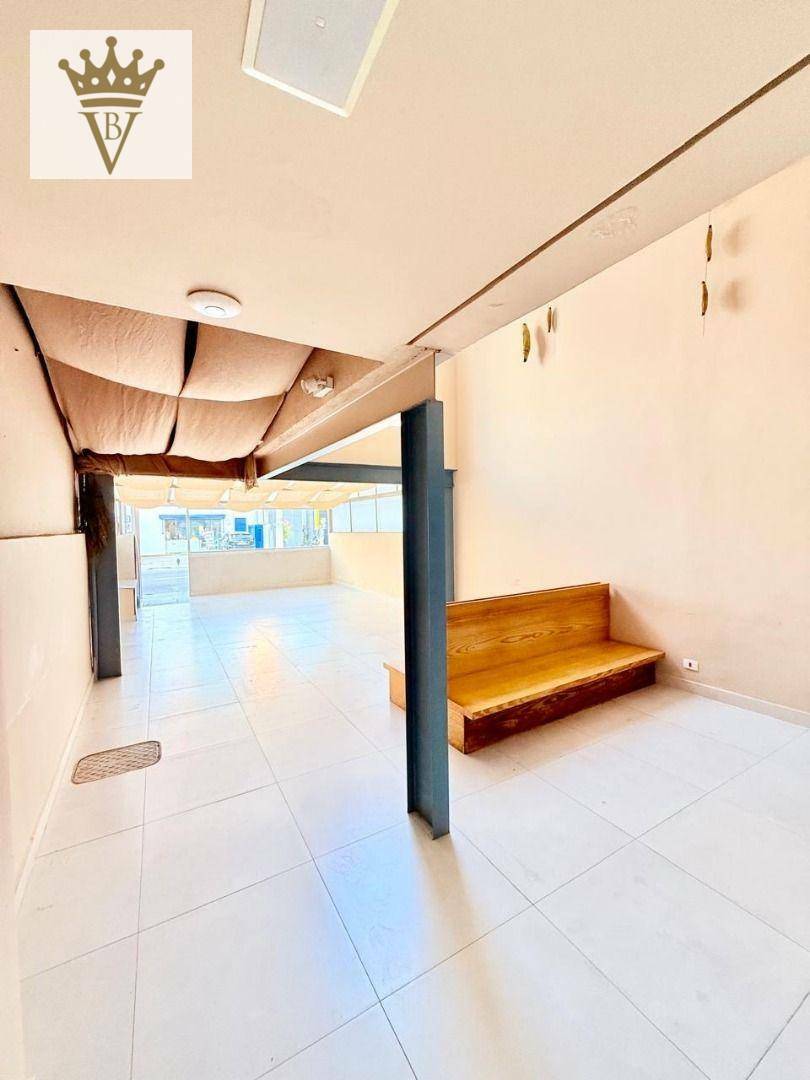 Casa à venda e aluguel com 3 quartos, 220m² - Foto 42