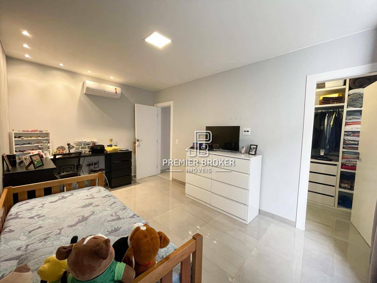 Casa à venda com 3 quartos, 340m² - Foto 16