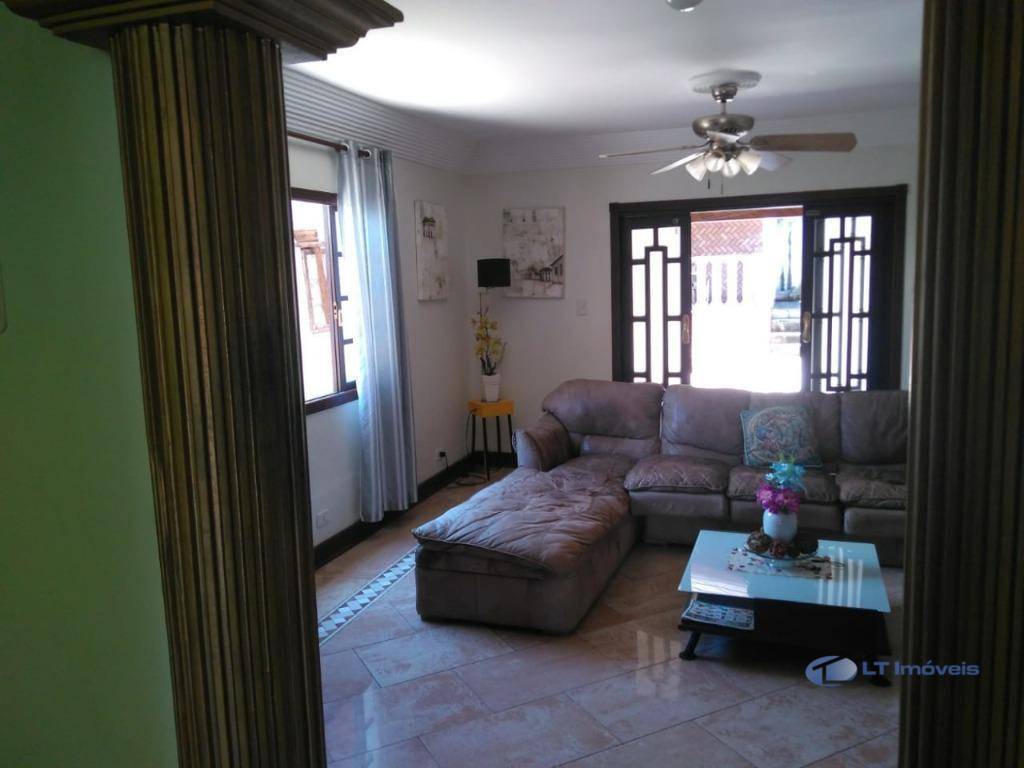 Sobrado à venda com 3 quartos, 330m² - Foto 11