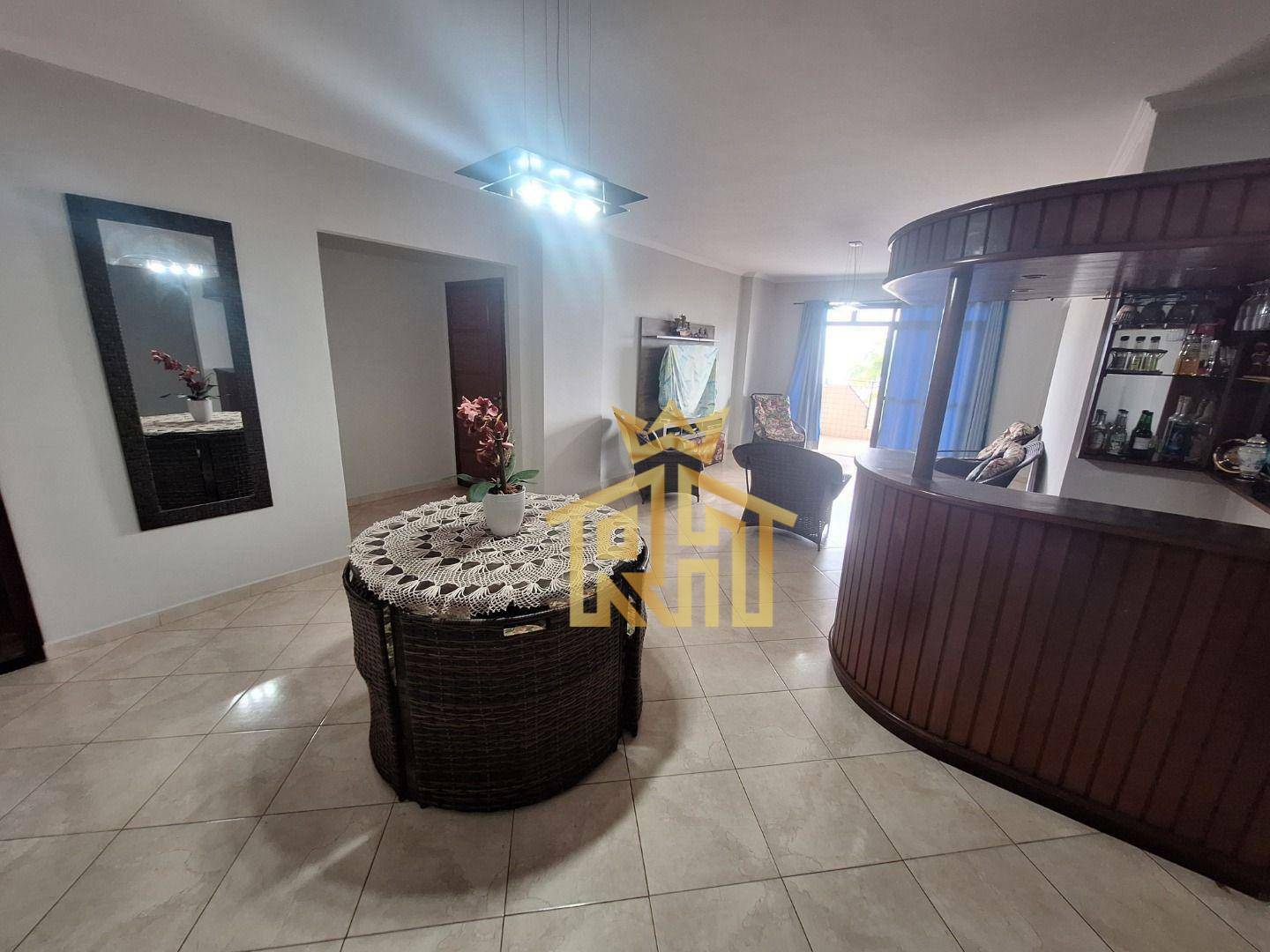 Apartamento à venda com 3 quartos, 192m² - Foto 6