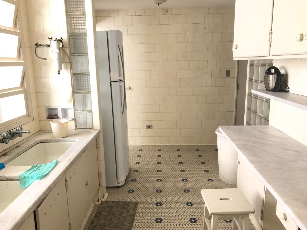 Apartamento à venda com 4 quartos, 220m² - Foto 16