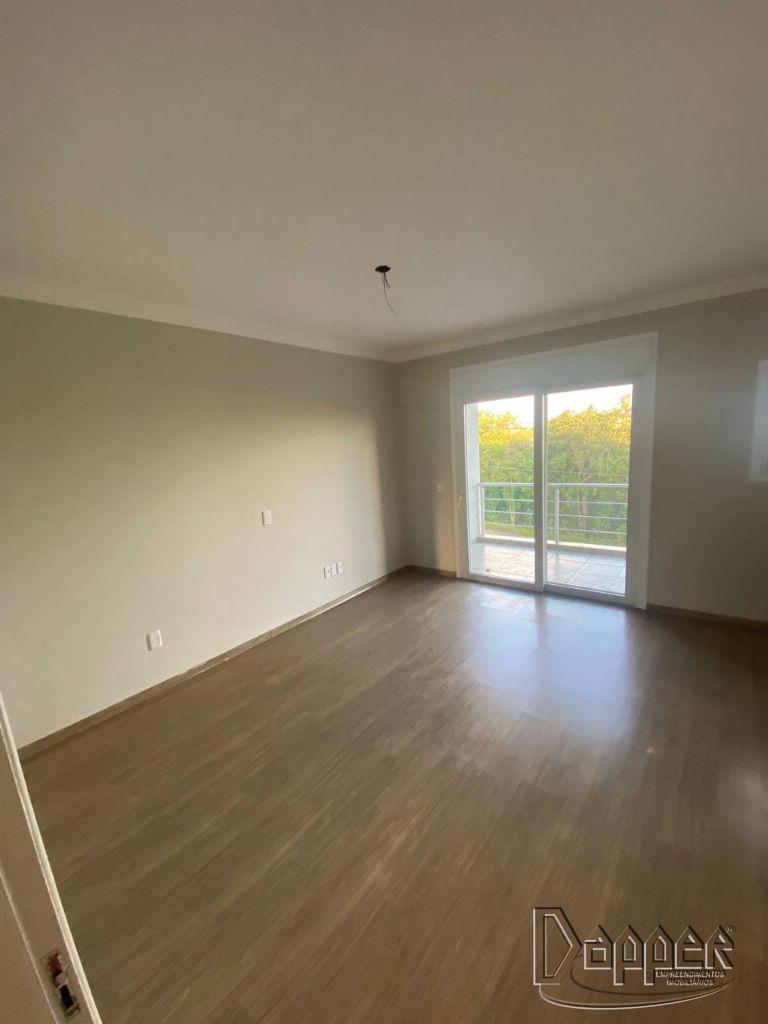 Casa à venda com 3 quartos, 232m² - Foto 9