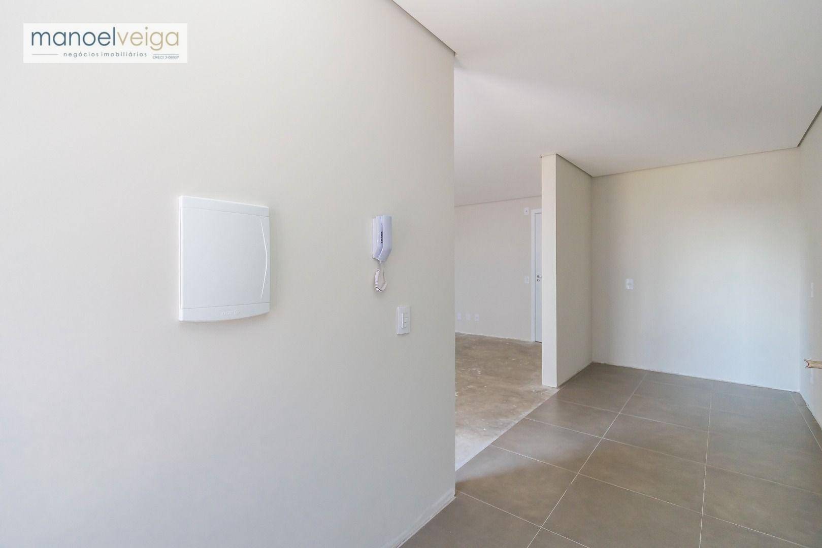 Apartamento à venda com 2 quartos, 70m² - Foto 11