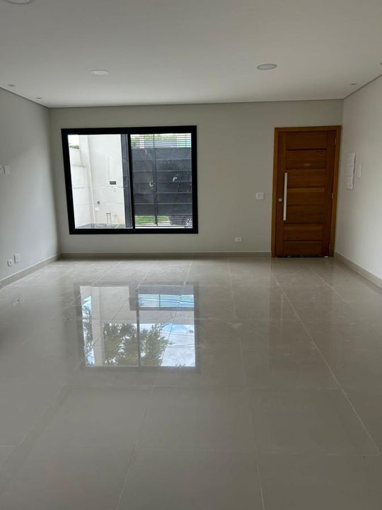 Casa à venda com 2 quartos, 145m² - Foto 2