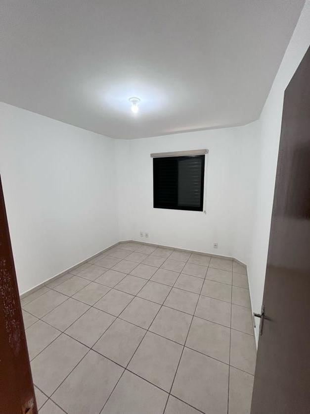 Apartamento à venda com 3 quartos, 75m² - Foto 7