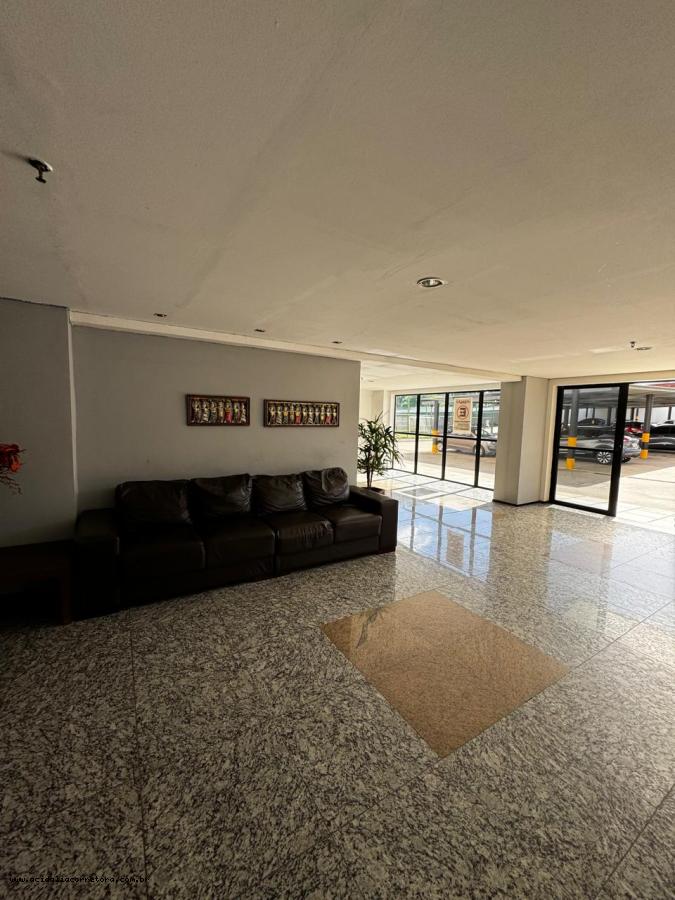 Apartamento à venda com 2 quartos, 65m² - Foto 9